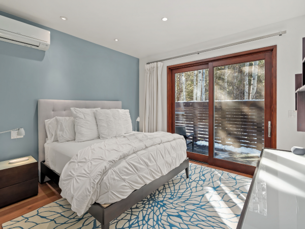 Four Bedroom Aspen Retreat Three level Home